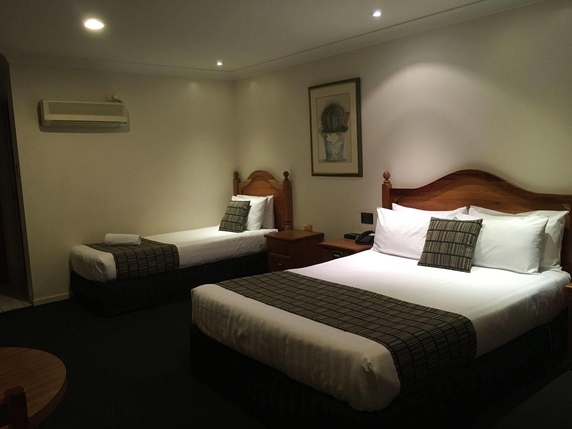 Best Western Ambassador Motor Inn & Apartments Wagga Wagga Kültér fotó